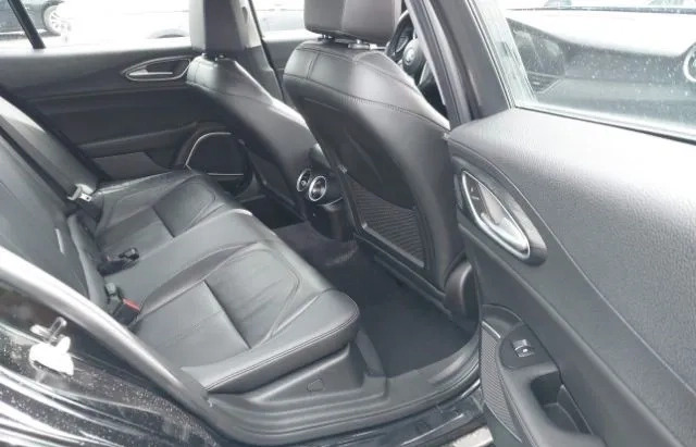 Alfa Romeo Giulia cena 64500 przebieg: 52417, rok produkcji 2019 z Przemyśl małe 29